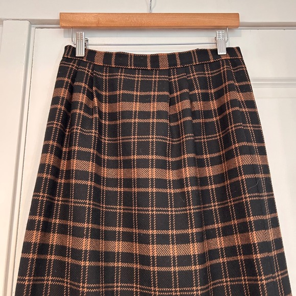 Vintage Carlisle Plaid 100% Wool Midi Skirt Size 8 Preppy Old Money Heritage - Picture 2 of 8
